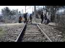 Trickle of migrants, refugees manage to cross Greek border to Ma