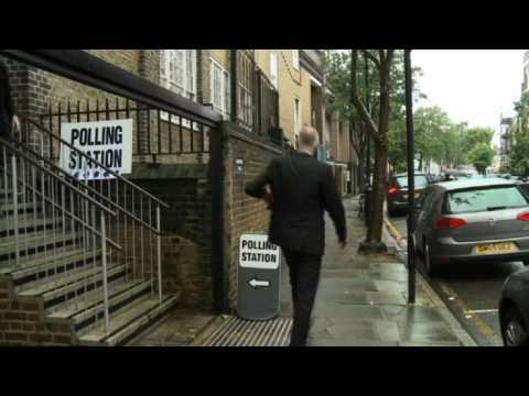 Polls open in London for historic British vote on EU