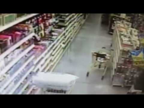 Woman fights off daughter's would-be kidnapper, video goes viral