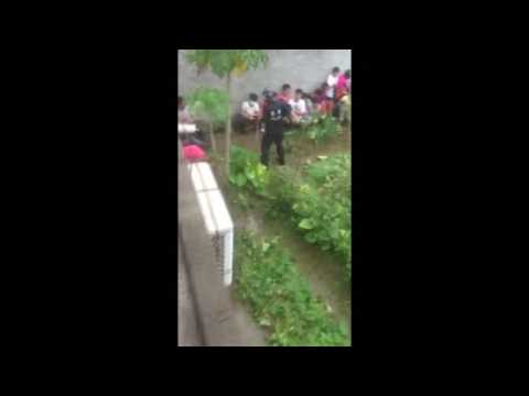 Amateur video shows police beating local residents seeking the halt the construction of an incinerator in southern China