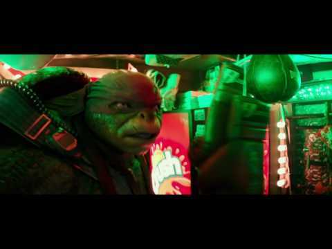 Teenage Mutant Ninja Turtles: Out of the Shadows | Clip:"Take Out the Trash" | Paramount Pictures UK