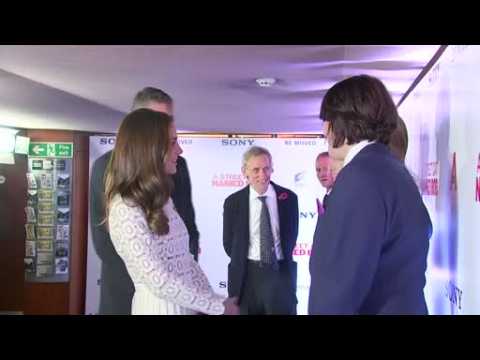 Kate Middleton makes feline friend at 'Street Cat' premiere