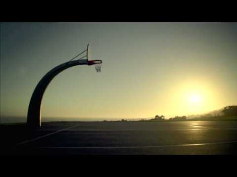 NBA star Anthony Davis slam dunks the 'sun'