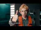 Watch video of  - Quand Kylo Ren joue le "patron incognito" dans la base Starkiller de Star Wars - Label : Huffington Post -