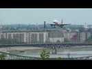 Plane flies low over Budapest
