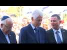 Bill Clinton pays last respects to Peres in Jerusalem