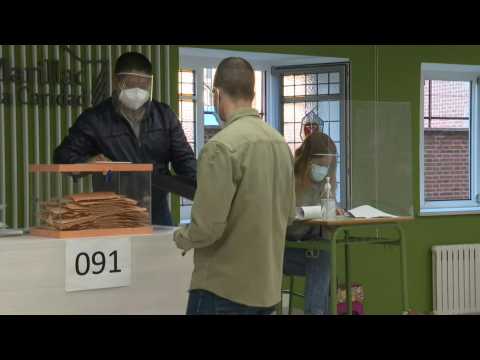 Last people vote in Madrid regional elections, as anti-lockdown leader poised for re-election