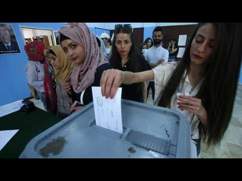 War-ravaged Syria heads to polls with Assad set to win