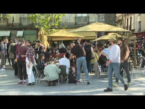 In western France, crowds flock to cafe terraces as lockdown eased