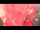 Football/Champions League: PSG fans go wild as they wait for players outside hotel