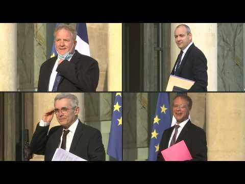 Macron assembles business, union leaders ahead of EU summit