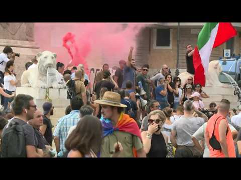Demonstration in Rome against mandatory green pass for indoor dining and entertainment