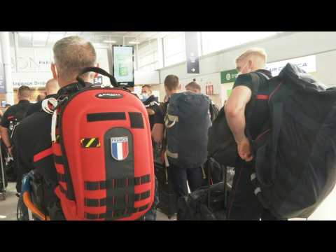 Covid-19: Volunteer healthcare workers head to French overseas territories