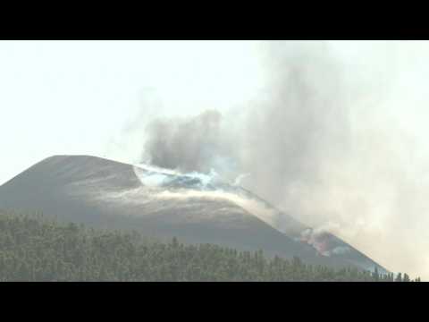 Images of La Palma volcano in eruption