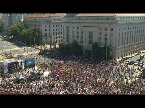 Thousands gather in Washington DC ahead of 'Women's March' to Supreme Court