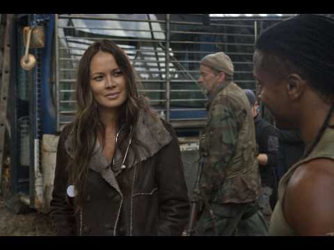 Falling Skies - Extrait 1 - VO