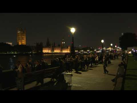Thousands queue overnight in London to pay their last respects to Queen Elizabeth II