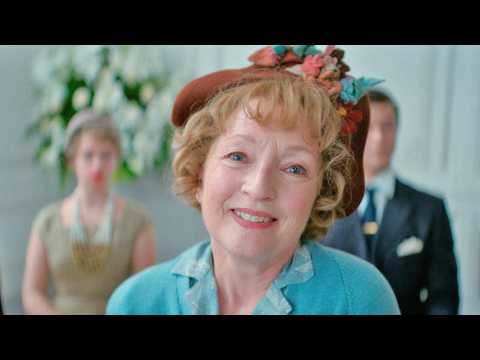 Une robe pour Mrs. Harris - Bande annonce 2 - VO - (2021)