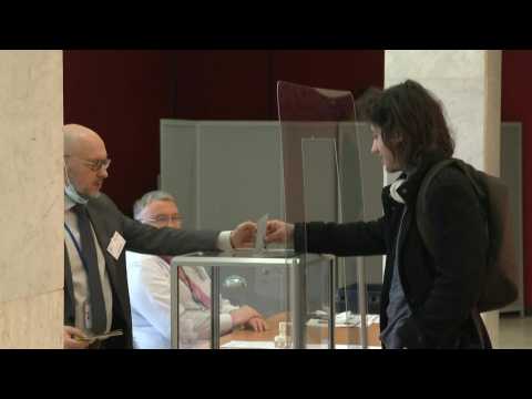 French expats in Moscow vote in the presidential elections