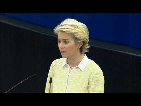 EU chief proposes 'orderly' Russian oil import ban