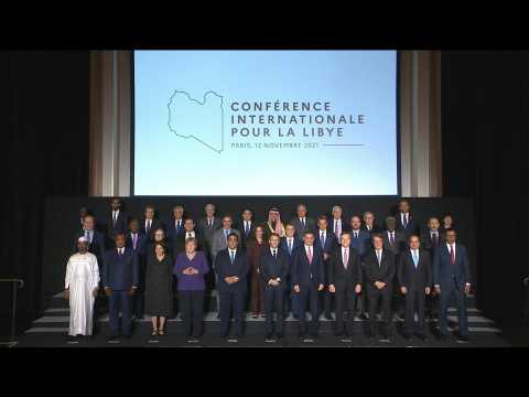Family photo of world leaders gathered in Paris for the conference on Libya
