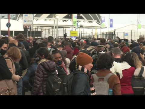 Chaos at COP26: Hundreds stuck in long queues to get into conference