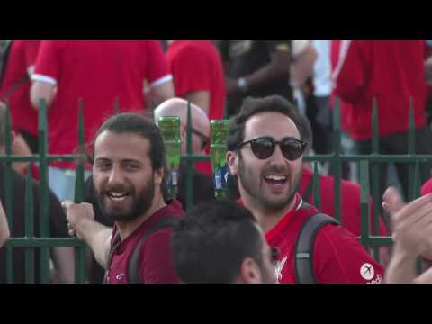 Liverpool fans turn Paris red ahead of Champions League final
