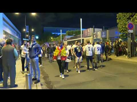 Champions League: fans leave the stadium after Real Madrid victory
