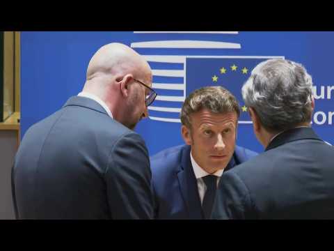 EU leaders arrive for roundtable meeting at summit