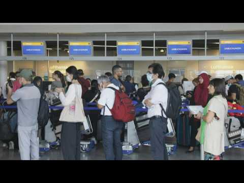 Lufthansa strikes lead to cancelled flights and queues in Frankfurt