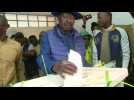 Kenyan elections: Raila Odinga casts his vote in Nairobi