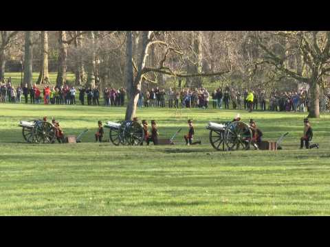 London: Gun salute marks Queen Elizabeth II's platinum jubilee
