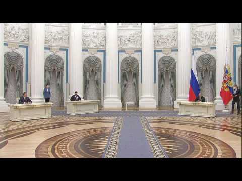 Putin recognises independence of pro-Russian separatists in Ukraine