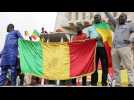 Thousands in Mali demonstrate in support of army rulers