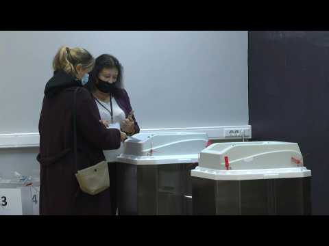Russians go to the polls on the last day of parliamentary elections