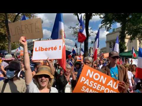 Hundreds march across Paris in protest against Covid-19 health pass