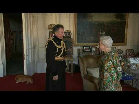 UK: The Queen receives Chief of the Defence Staff's resignation in person