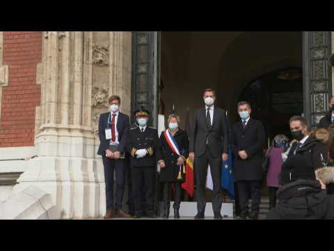 European ministers arrive in Calais for meeting on migrants