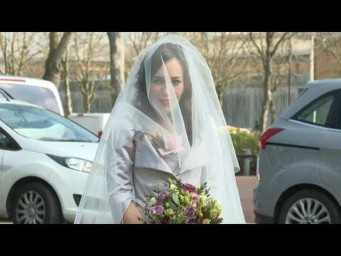 Stella Moris arrives at jail for marriage to Julian Assange