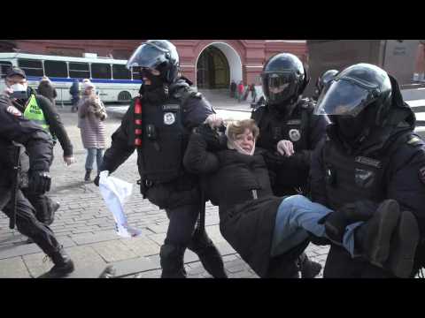 Muscovites rally against Russian military action in Ukraine