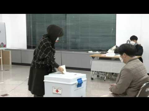 South Korean presidential election: Polls open in Seoul