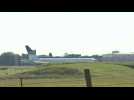 UK: plane believed to be bound for Rwanda with asylum seekers at airfield