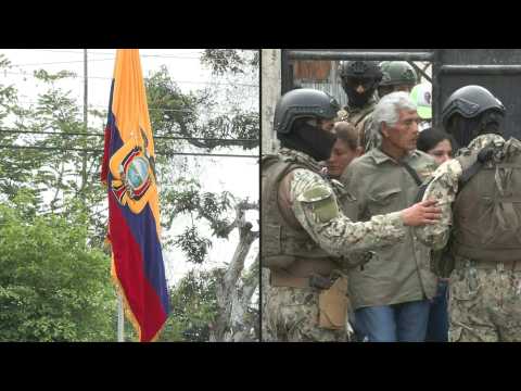 Ecuadorians begin voting in presidential run-off election