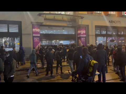Looting follows Dublin 'stabbing' of children as violence erupts