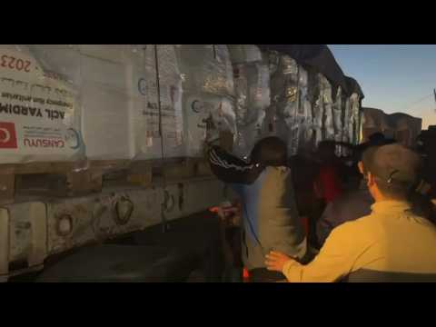 Trucks carrying humanitarian aid enter Gaza via Rafah