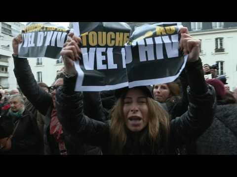 French far-left's rally against anti-Semitism disrupted by demonstrators