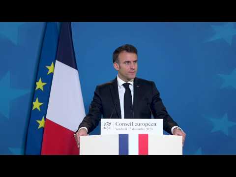 Macron urges Orban to 'behave like a European'
