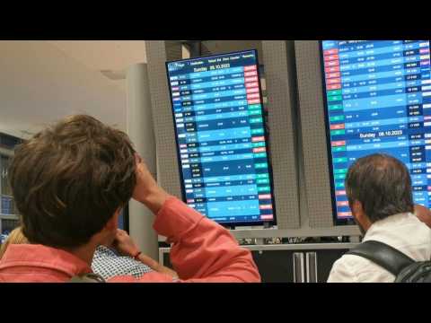 Major airlines cancel dozens of flights to Tel Aviv