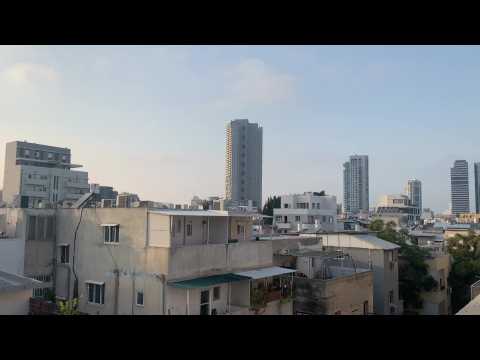 Rocket alert over Tel Aviv, interceptions seen in the sky