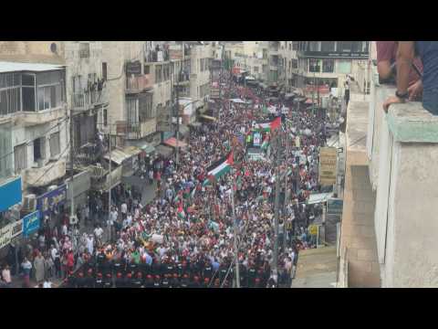 Jordanians rally in Amman in solidarity with Palestinians